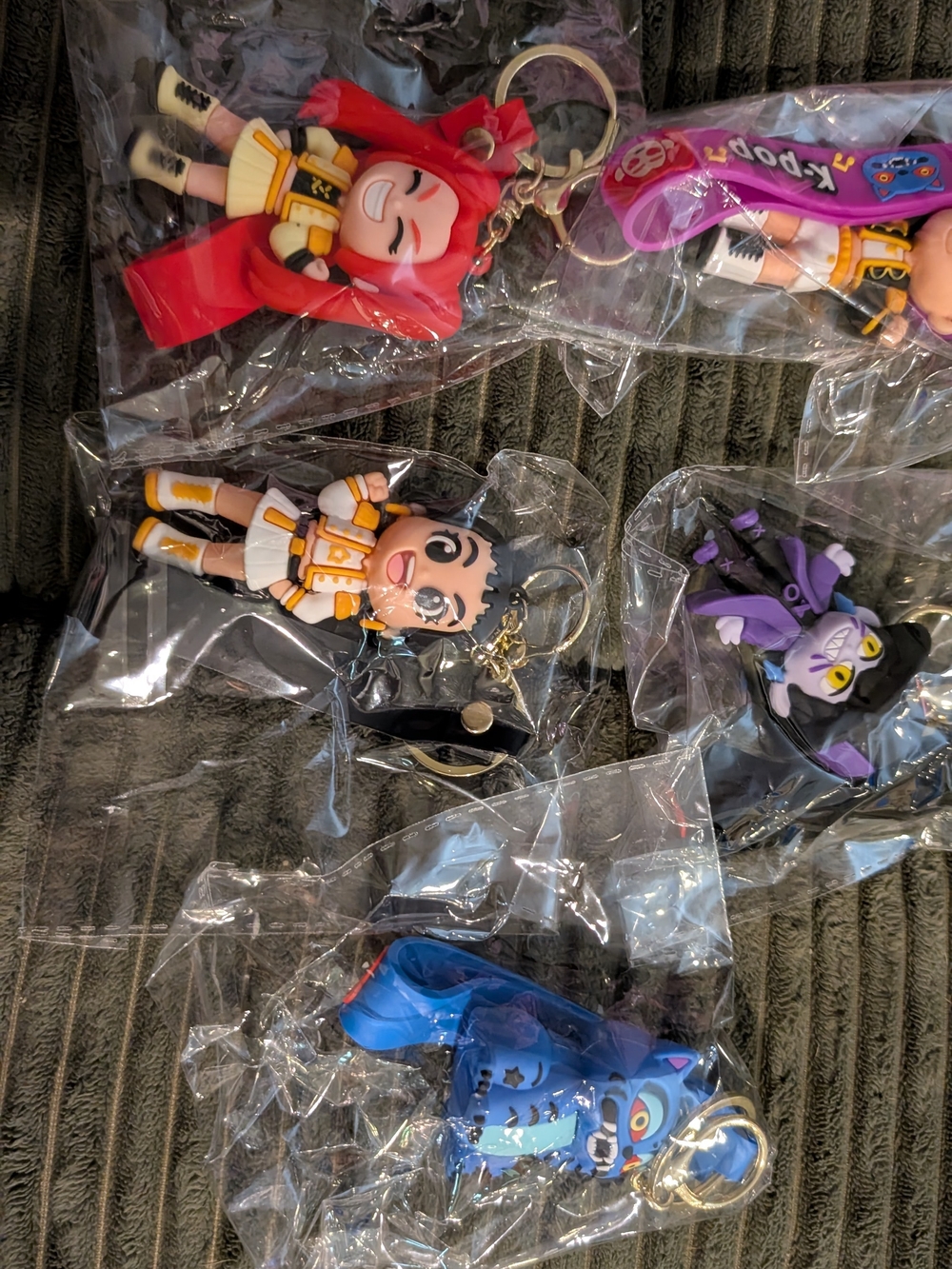 5 Kpop demon hunters keychain set